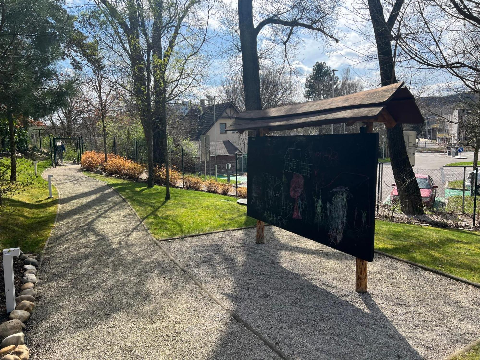 Forest Park Garden Apartment Bratislava Esterno foto