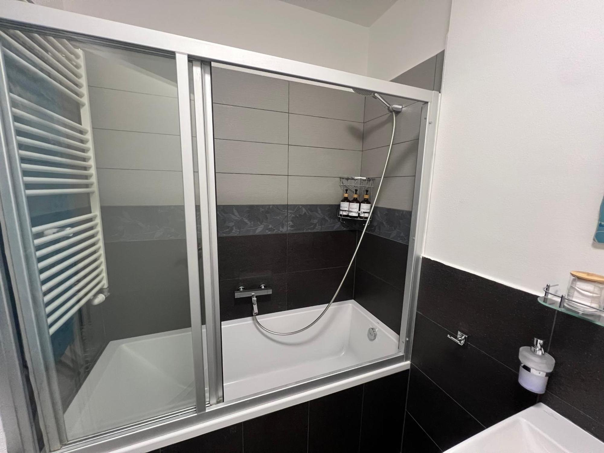 Forest Park Garden Apartment Bratislava Esterno foto